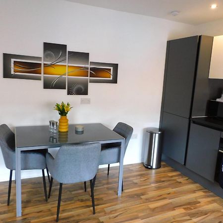 Newly Refurbished 1 Bed Apt In Hamilton Close To Station And Local Amenities Εξωτερικό φωτογραφία