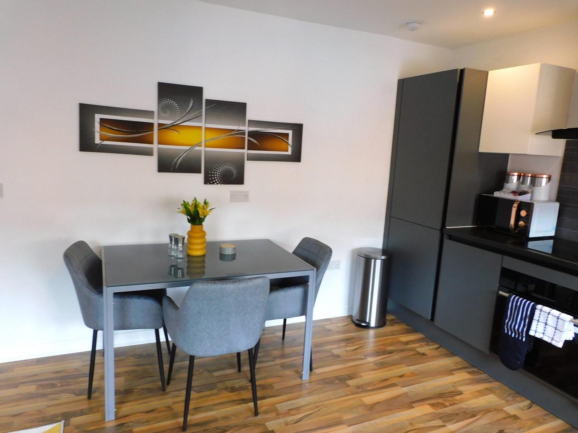 Newly Refurbished 1 Bed Apt In Hamilton Close To Station And Local Amenities Εξωτερικό φωτογραφία